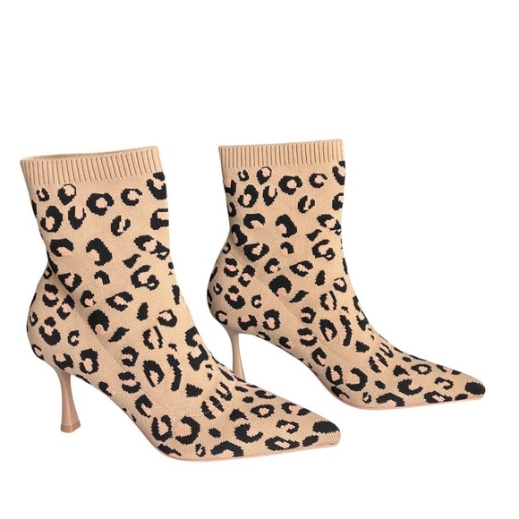 Cosy Island Animal Print "Minimalist" Sock Ankle Boots Size 10 NWT Includes Box - Picture 8 of 11